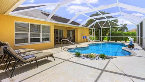 !NEW! Villa Happiness House in Cape Coral