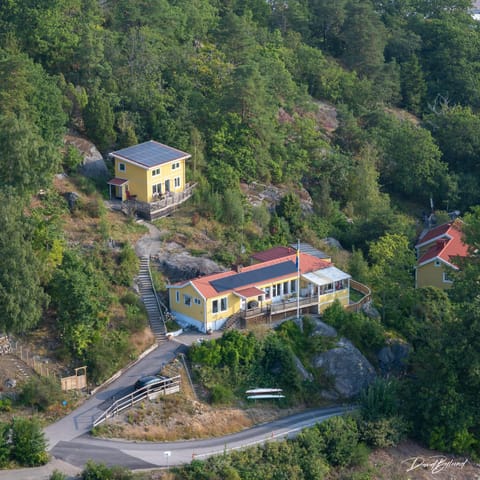 Property building, Day, Bird's eye view