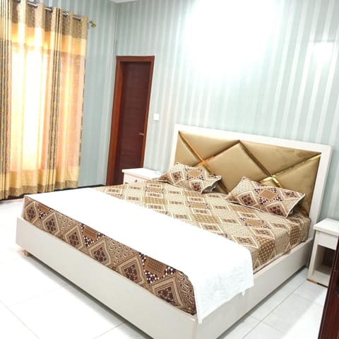 The Crown Guest House Bed and Breakfast in Islamabad