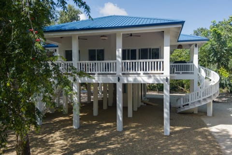 Property building, Balcony/Terrace