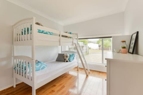 bunk bed