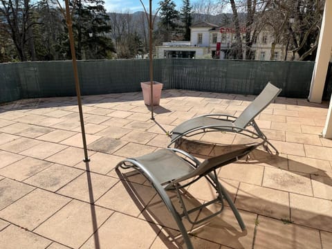 Le Verlaine - Superbe T3 avec grande terrasse Apartment in Gréoux-les-Bains