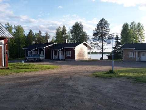 Ristijärven Pirtti Cottage Village Campground/ 
RV Resort in Finland