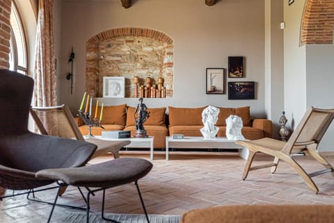 Lounge or bar, Decorative detail