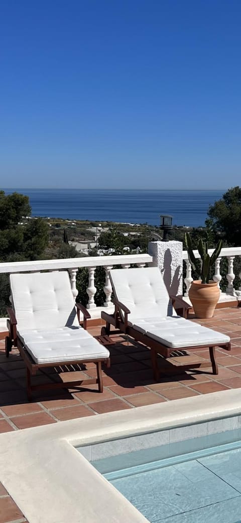 Natural landscape, Sea view, Swimming pool, sunbed