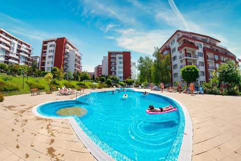 Swimming pool, group of guests