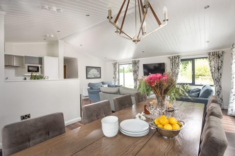 Blossom Lodge, 1 Roadford Lake Lodges House in West Devon District