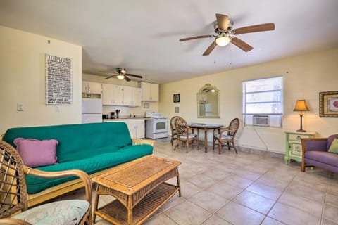 Inviting Home in Surfside Oceanfront Cottages Maison in Vilano Beach
