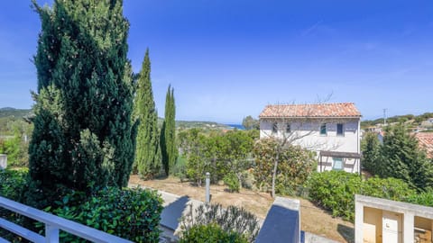 MAISONNETTE 6 PERS PROCHE L'ILE ROUSSE Condo in Belgodère