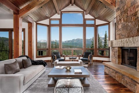 Mountain Valley Estate House in Big Sky