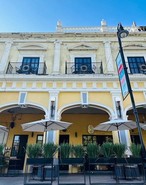 Property building, Facade/entrance