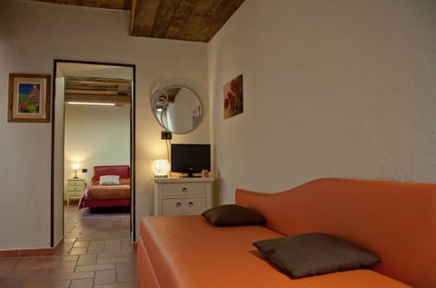 Bed, Living room, Photo of the whole room