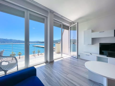 Dining area, Sea view