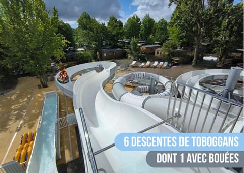 Logement LUXE de 44m2 Les pieds dans l'eau Ménage et draps inclus Camping 5 Etoiles Lac Biscarrosse Koyobalys Campingplatz /
Wohnmobil-Resort in Sanguinet