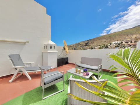 Patio, View (from property/room), Balcony/Terrace, sunbed