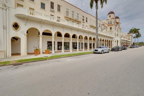 Sunny Penthouse Suite at the Palm Beach Hotel Copropriété in Palm Beach