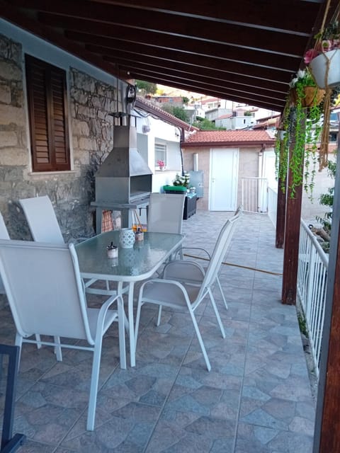 Patio, BBQ facilities, Balcony/Terrace, Seating area