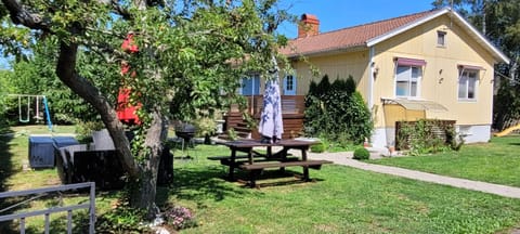 lägenhet i Borgholms villa Apartment in Kalmar County, Sweden