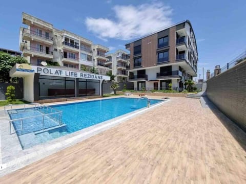 Polat life .Luxury Apt in a Prime Location Didim with pool Condominio in Didim