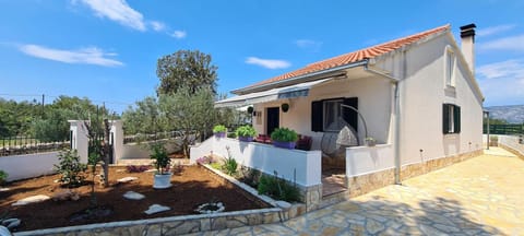 House Relaxing oasis House in Stari Grad