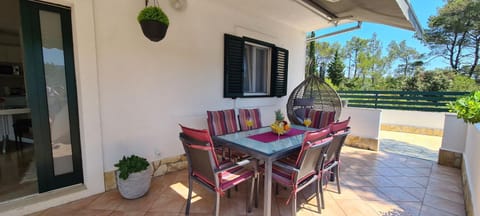 House Relaxing oasis Maison in Stari Grad