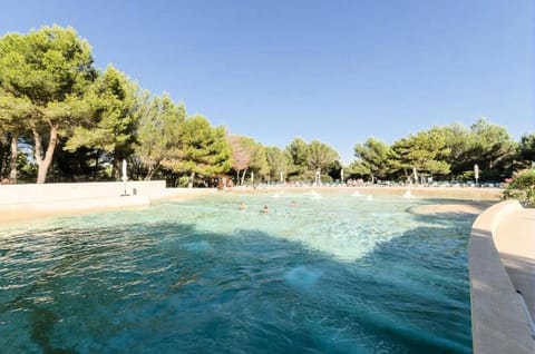 Lake view, Swimming pool