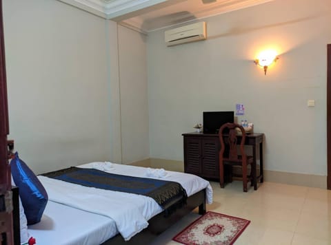 IKI IKI Guesthouse Bed and Breakfast in Krong Siem Reap