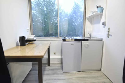 Coffee/tea facilities, Kitchen or kitchenette, Dining area