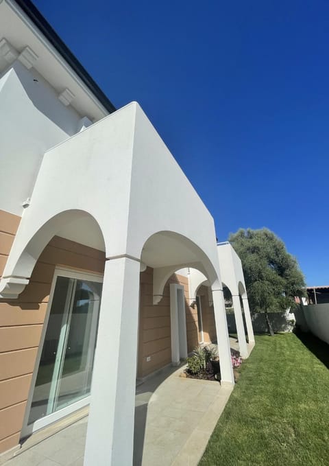 Property building, Garden, Garden view