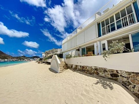 Property building, Balcony/Terrace, Beach, Sea view