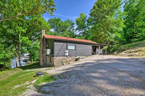 Waterfront Gravois Mills Home Deck and Grill! House in Lake of the Ozarks