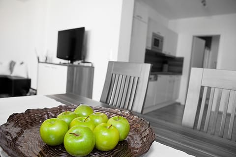 Food and drinks, Seating area