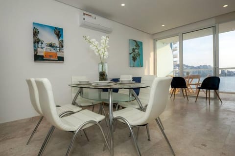 Luxury apartment in front of Acapulco Beach Apartment in Acapulco