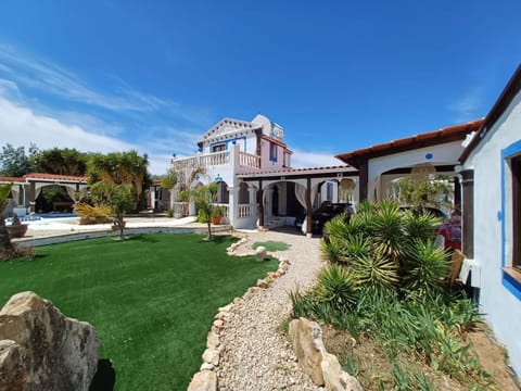 Luxury Villa Claudia Estancia en una granja in Baix Ebre