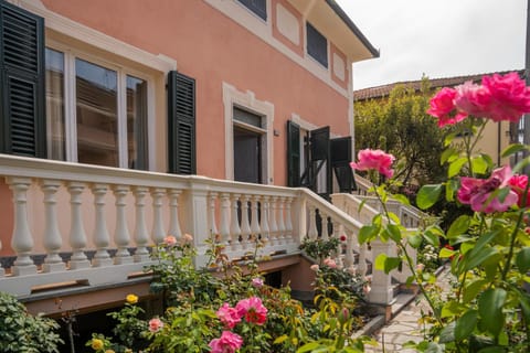 Property building, Balcony/Terrace