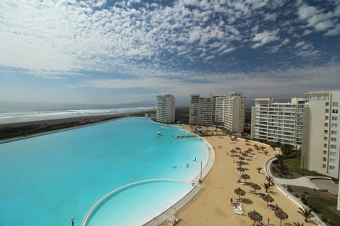 Lake view, Pool view, Sea view