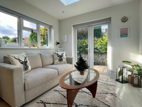 Seafeathers - Luxury Holiday Home with Sea Views House in Weymouth