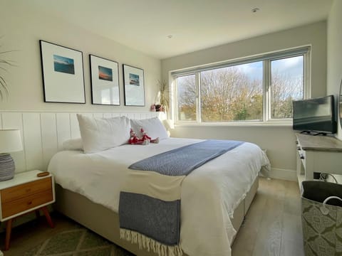 Seafeathers - Luxury Holiday Home with Sea Views House in Weymouth