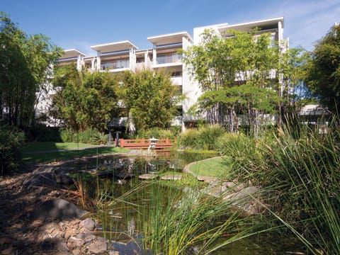 Facade/entrance, Garden