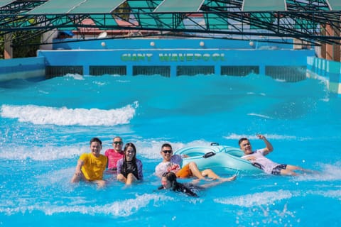 Aqua park, Swimming pool