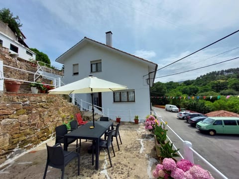 Property building, Street view, Parking