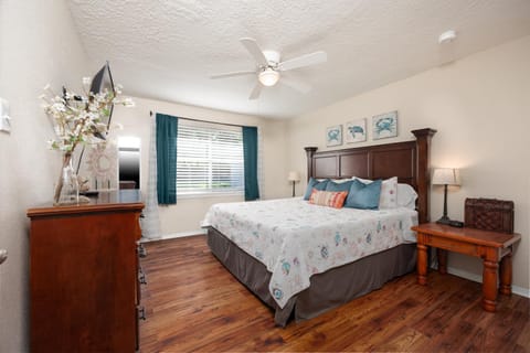 Cozy 3 Bedroom Magnolia Homestead or Texas-Sized Studio on Spacious Lot in a Quiet Neighborhood Vacation rental in Tomball