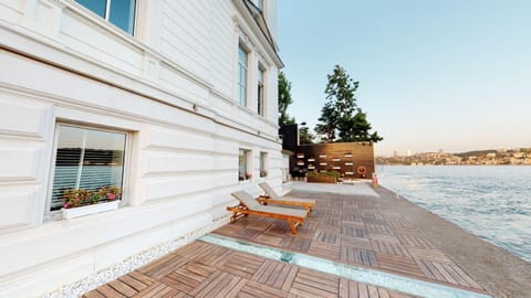 Patio, Day, Garden, Sea view