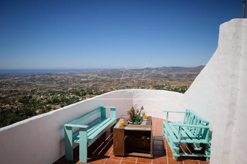 Bird's eye view, Garden, City view, Garden view, Sea view