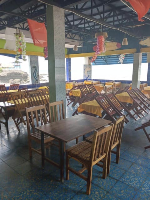 Restaurant/places to eat, Banquet/Function facilities, Seating area