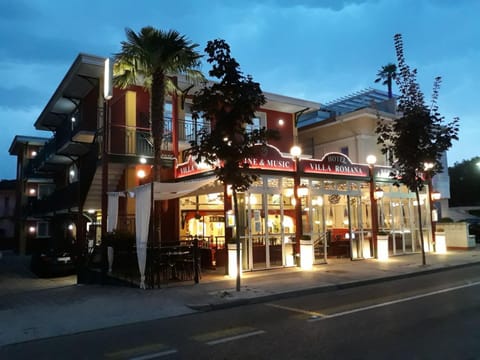 Street view, Sunset