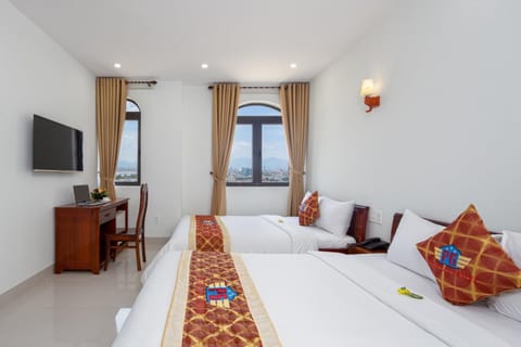 Khách sạn Phạm Gia Đà Nẵng (Phạm Gia Hotel) Hotel in Hoa Hai