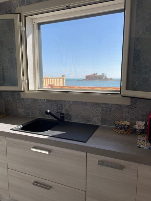 Natural landscape, Kitchen or kitchenette, Sea view, pet friendly, stove