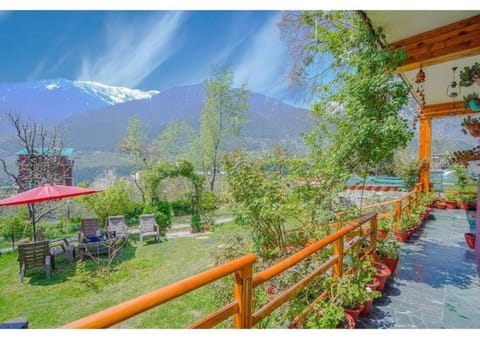 RedhomeX Woodstock 5BHK Villa in Manali