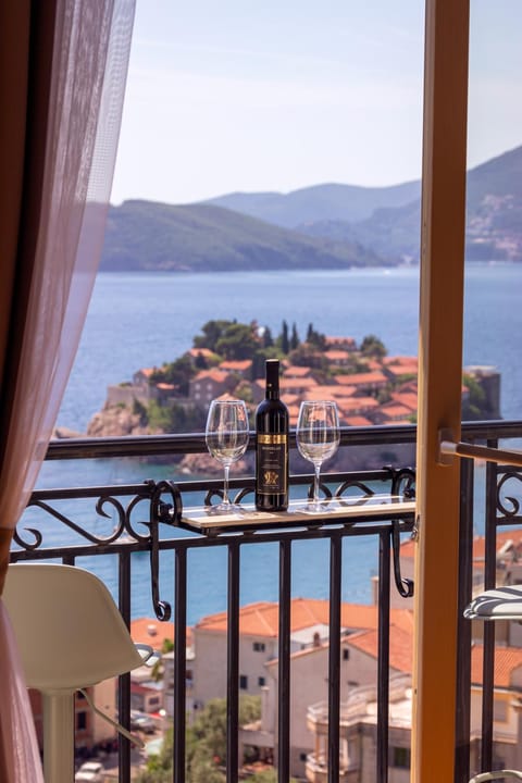 Vertmont Villa Condo in Sveti Stefan